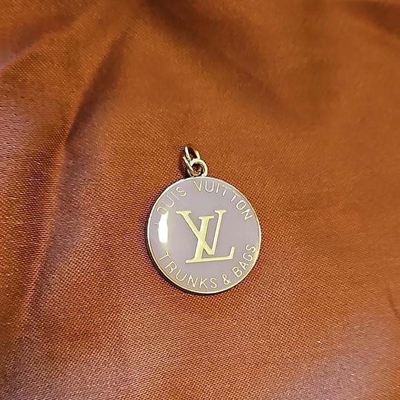 Louis Vuitton zipper pull - Picture 6 of 7